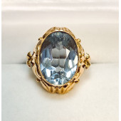 Золотое кольцо 583 пробы с голубым топазом